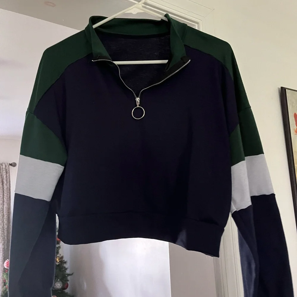 Top - Picture 2 of 9